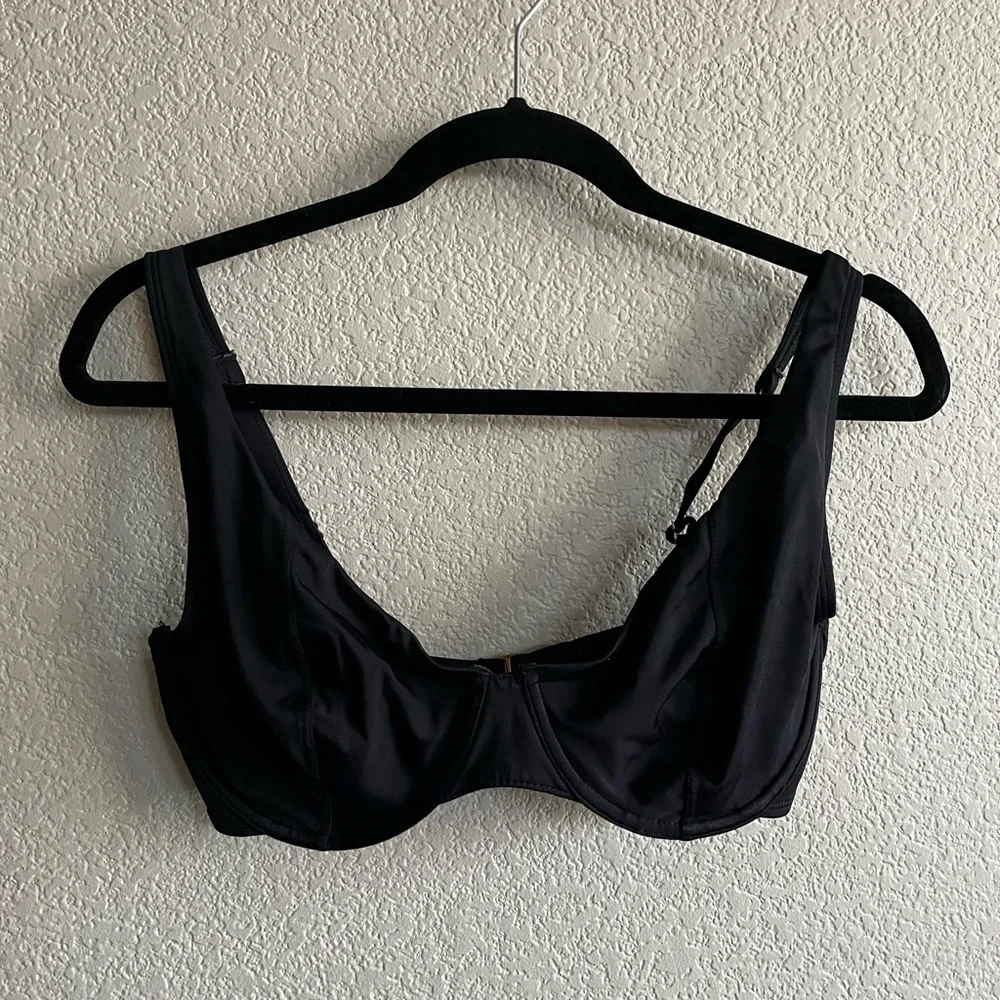 Adore Me Black Underwire Scoop Bikini Top - Picture 1 of 7